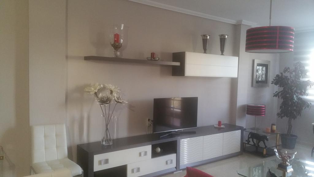 Apartamento Eduardo Dato Sevilla Kültér fotó