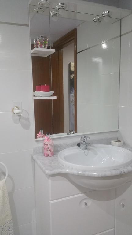 Apartamento Eduardo Dato Sevilla Kültér fotó