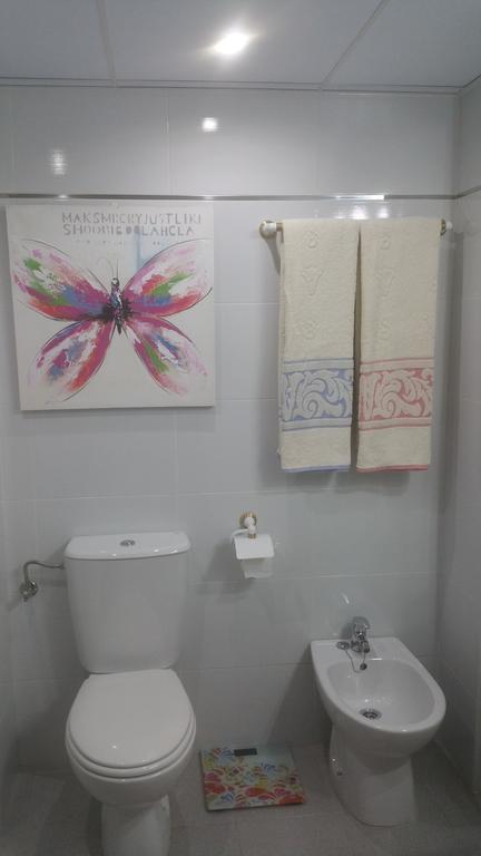 Apartamento Eduardo Dato Sevilla Kültér fotó