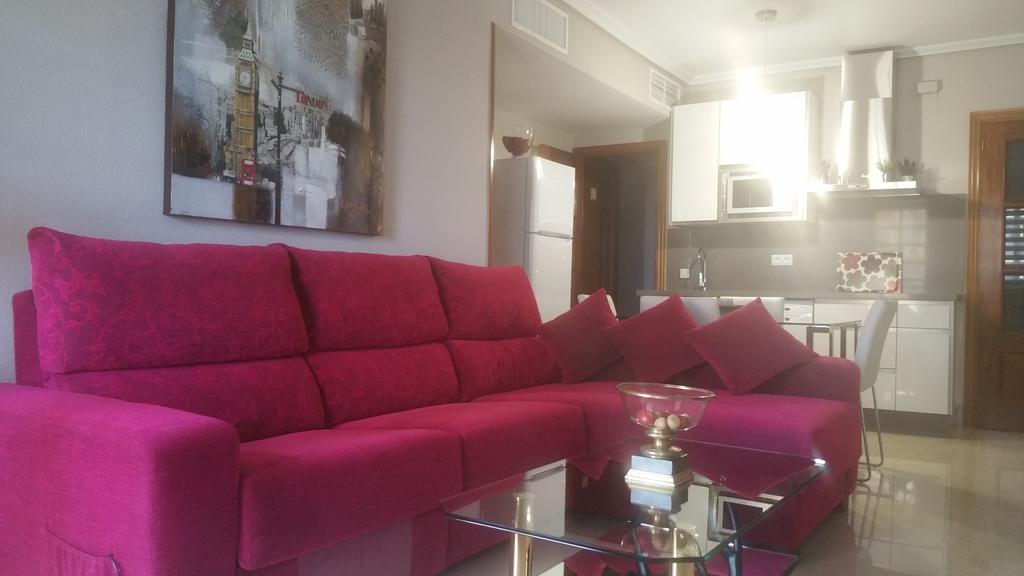 Apartamento Eduardo Dato Sevilla Kültér fotó