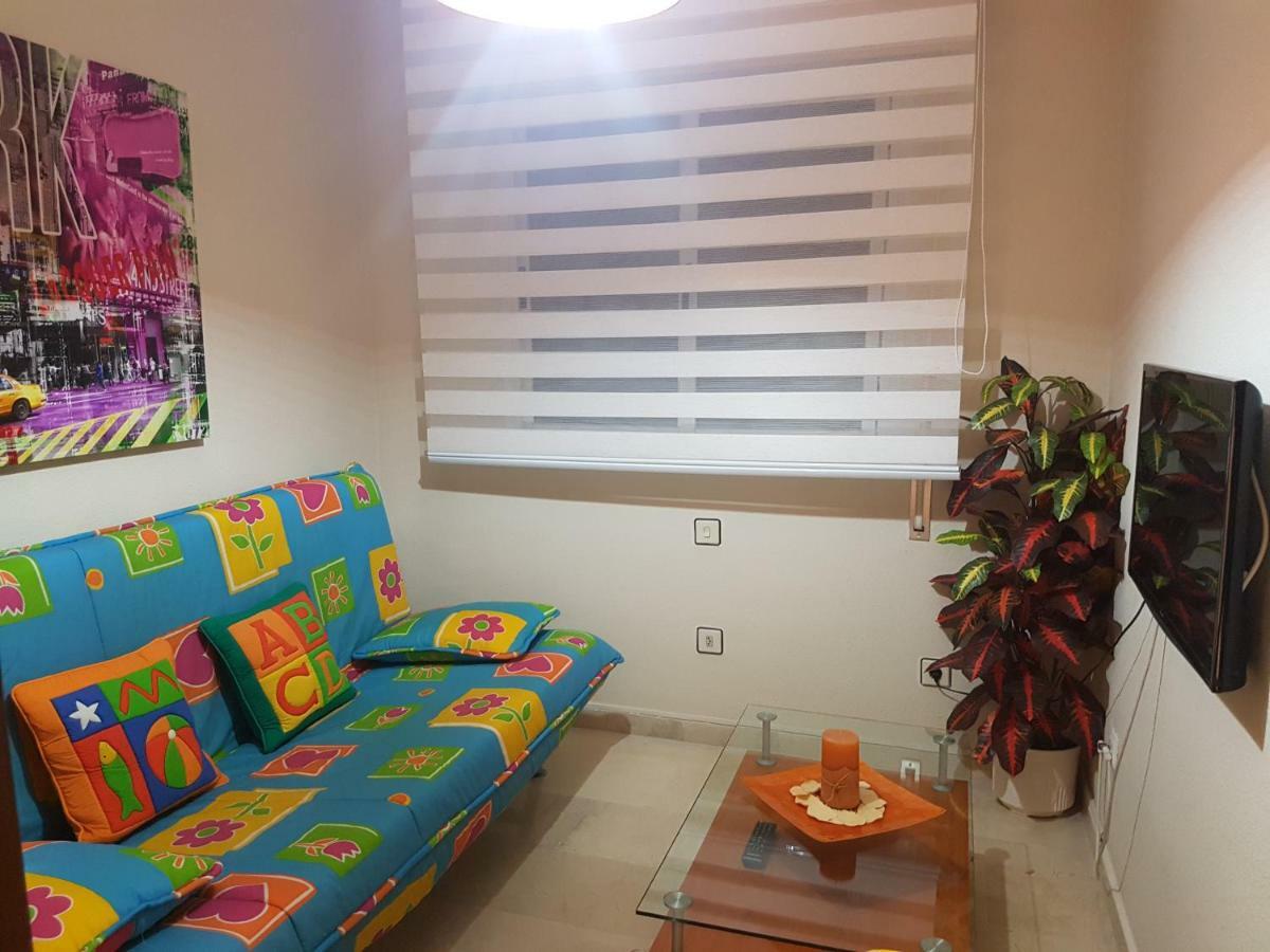 Apartamento Eduardo Dato Sevilla Kültér fotó