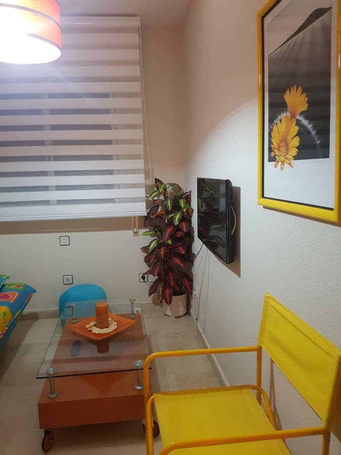 Apartamento Eduardo Dato Sevilla Kültér fotó