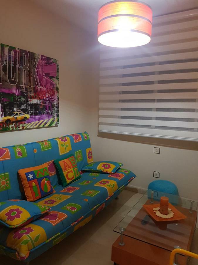 Apartamento Eduardo Dato Sevilla Kültér fotó